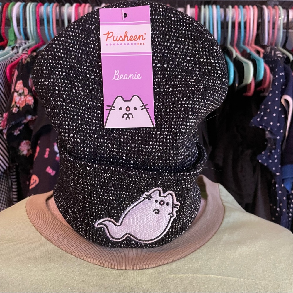Pusheen Ghost Beanie NWT